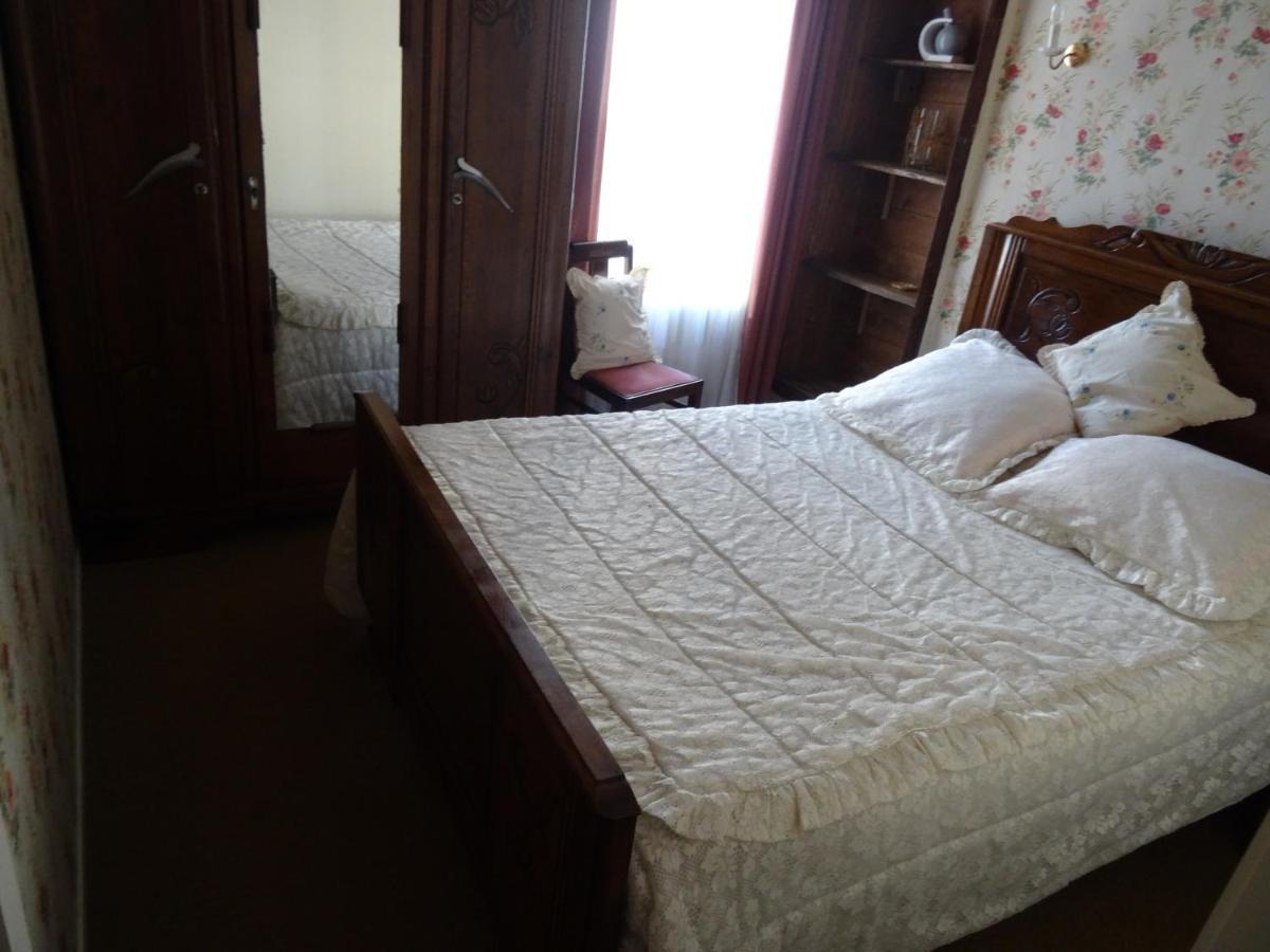 Charming French Cottage-Gite In The Heart Of Quiet Gorron Exterior foto