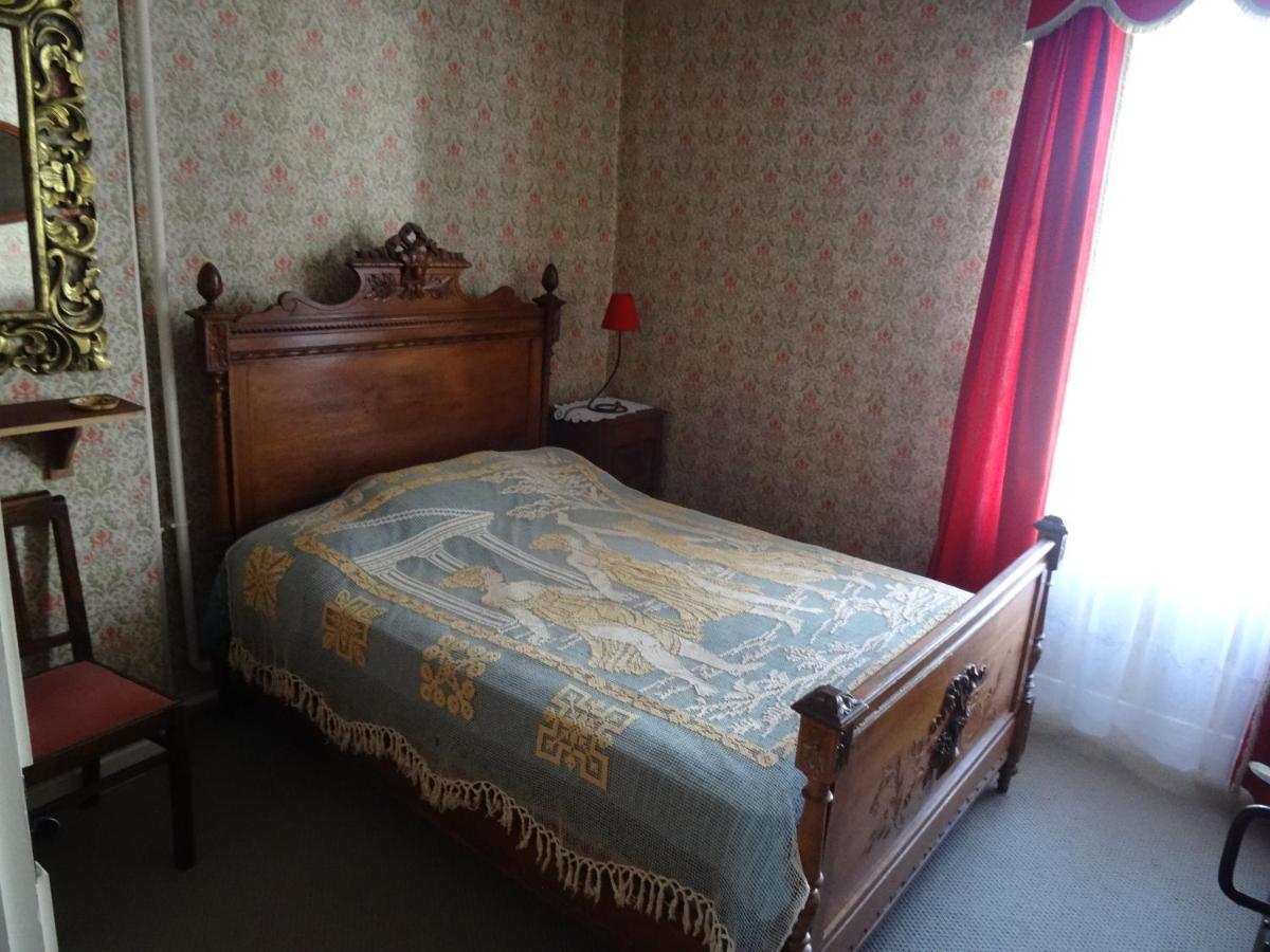 Charming French Cottage-Gite In The Heart Of Quiet Gorron Exterior foto
